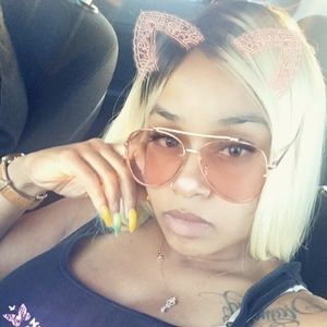 Meet your Posher, Veronica